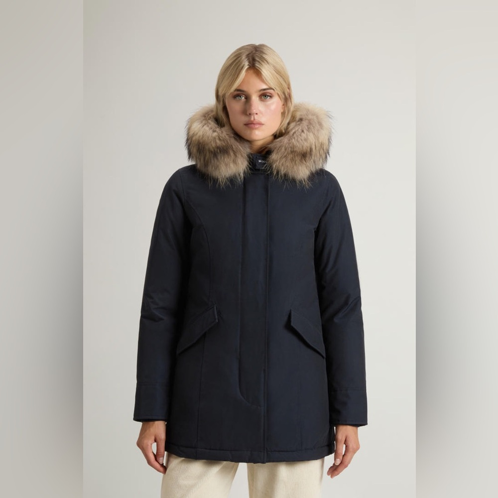 Woolrich Women’s Arctic Parka with Detachable Fur Trim, Navy Blue, Size M
